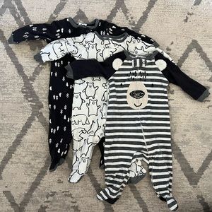 Set of 3 Gerber Bear Footed Bodysuit Pajamas